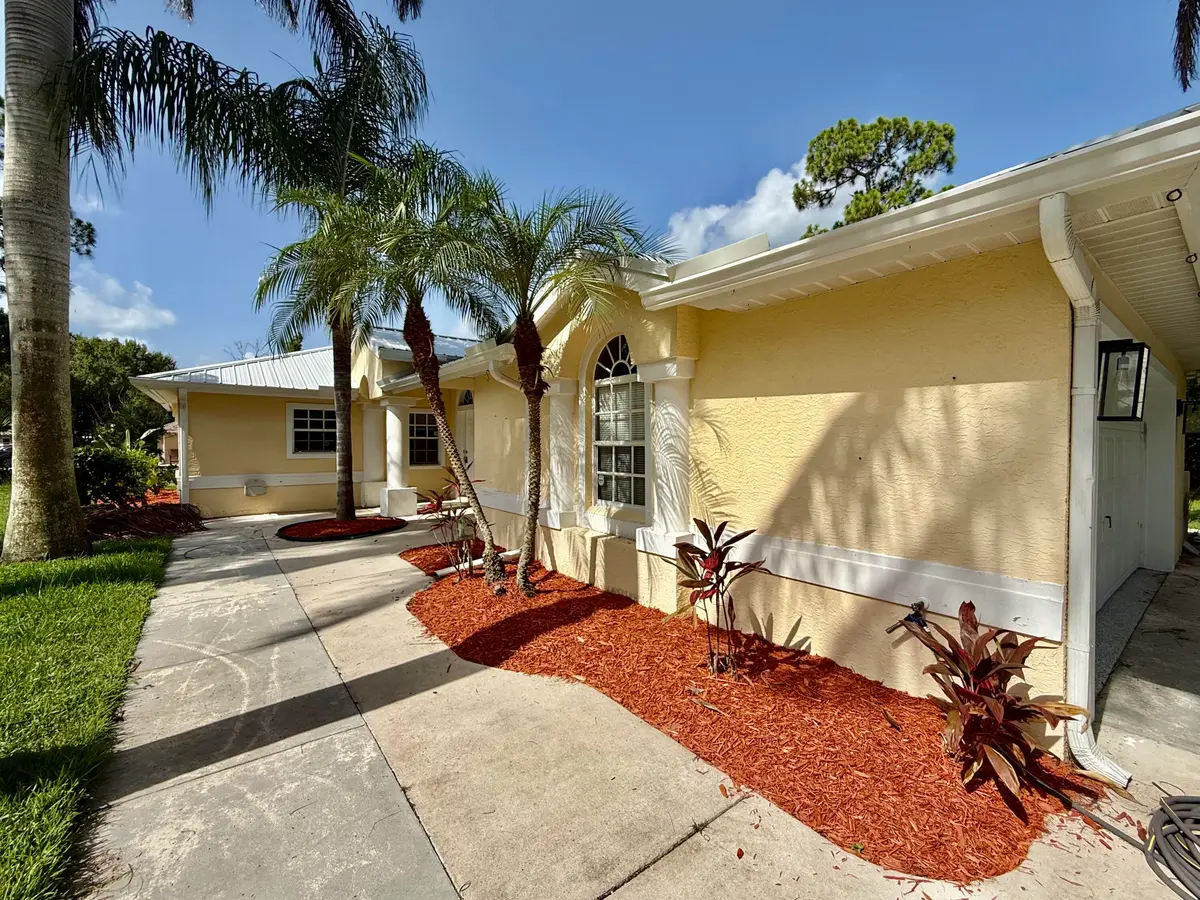 IMG_3004 at 5707 Silver Oak Drive, Fort Pierce