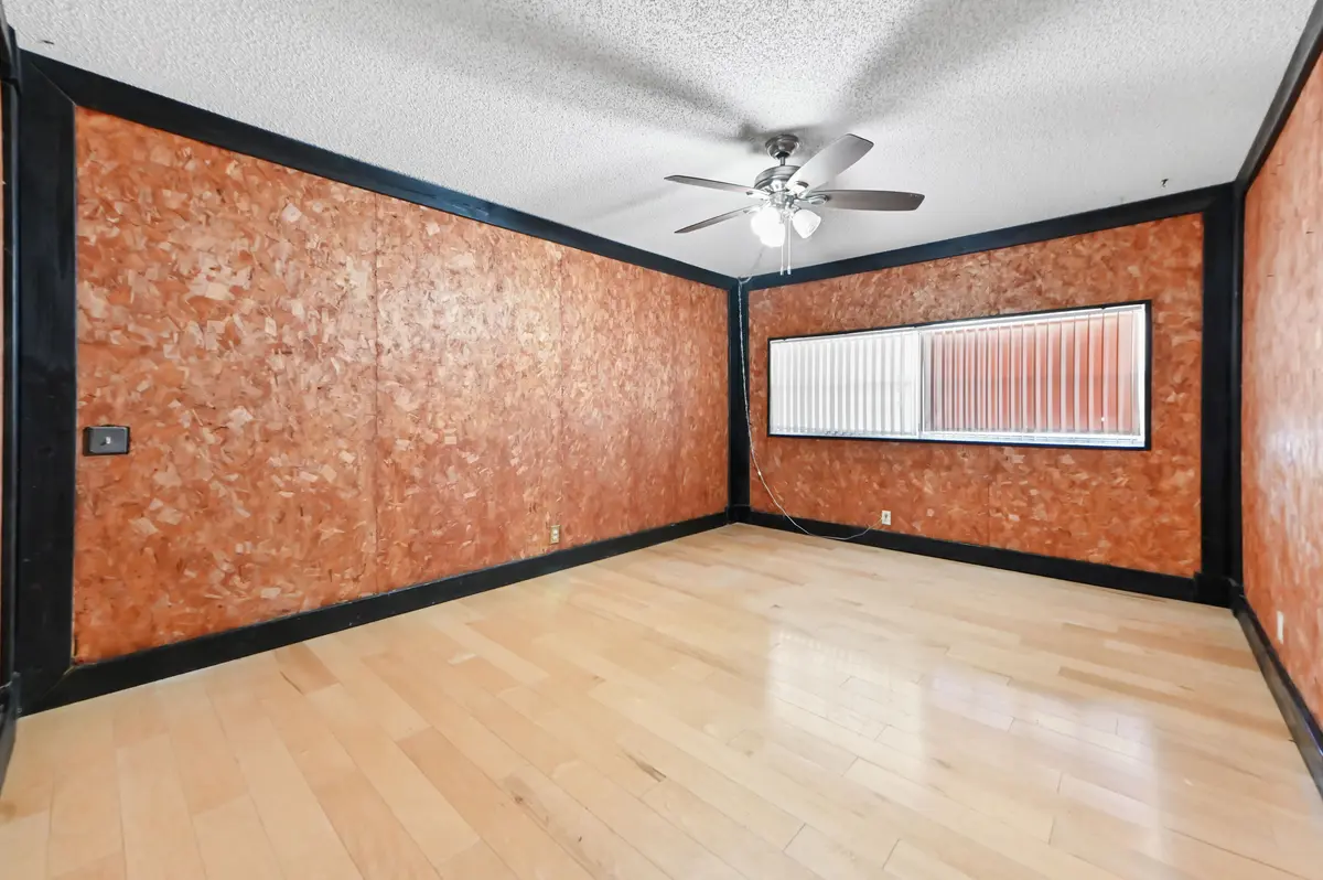 09 family room 01 at 703 SW 76th Avenue, North Lauderdale