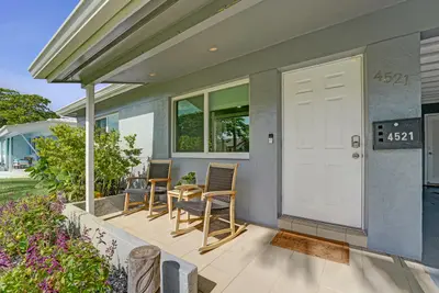 4521 NE 2nd Avenue, Oakland Park – sold