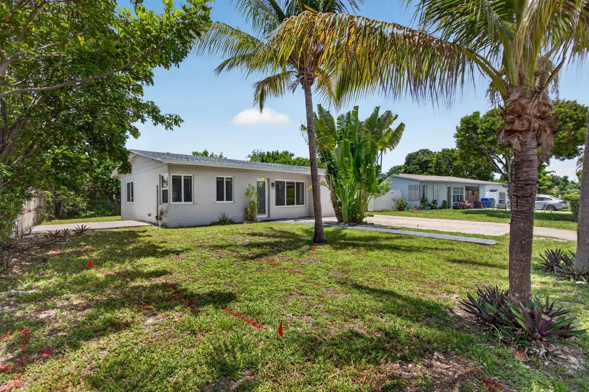 1-web-or-mls-2811-6851 at 2811 NE 9th Terrace, Pompano Beach
