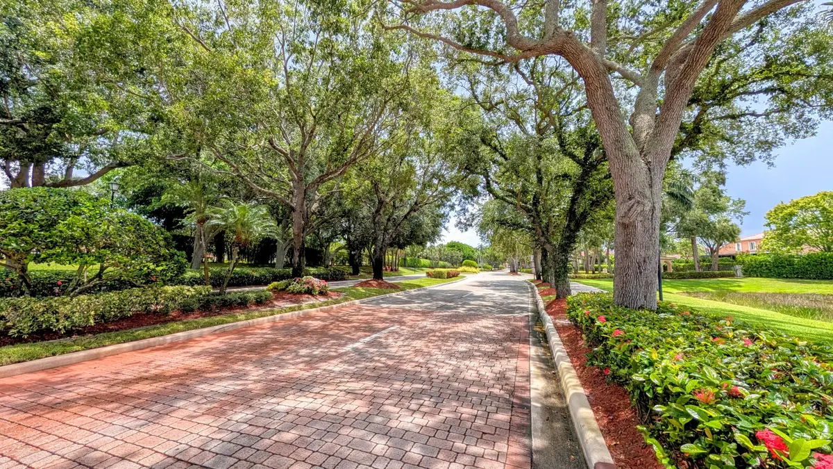 Neighborhood entry drive at 3576 Stratton Lane, Boynton Beach