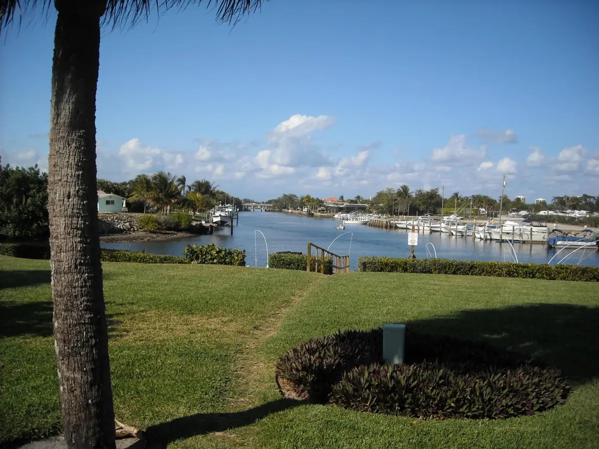 Hummingbird view at 725 Hummingbird Way 210, North Palm Beach