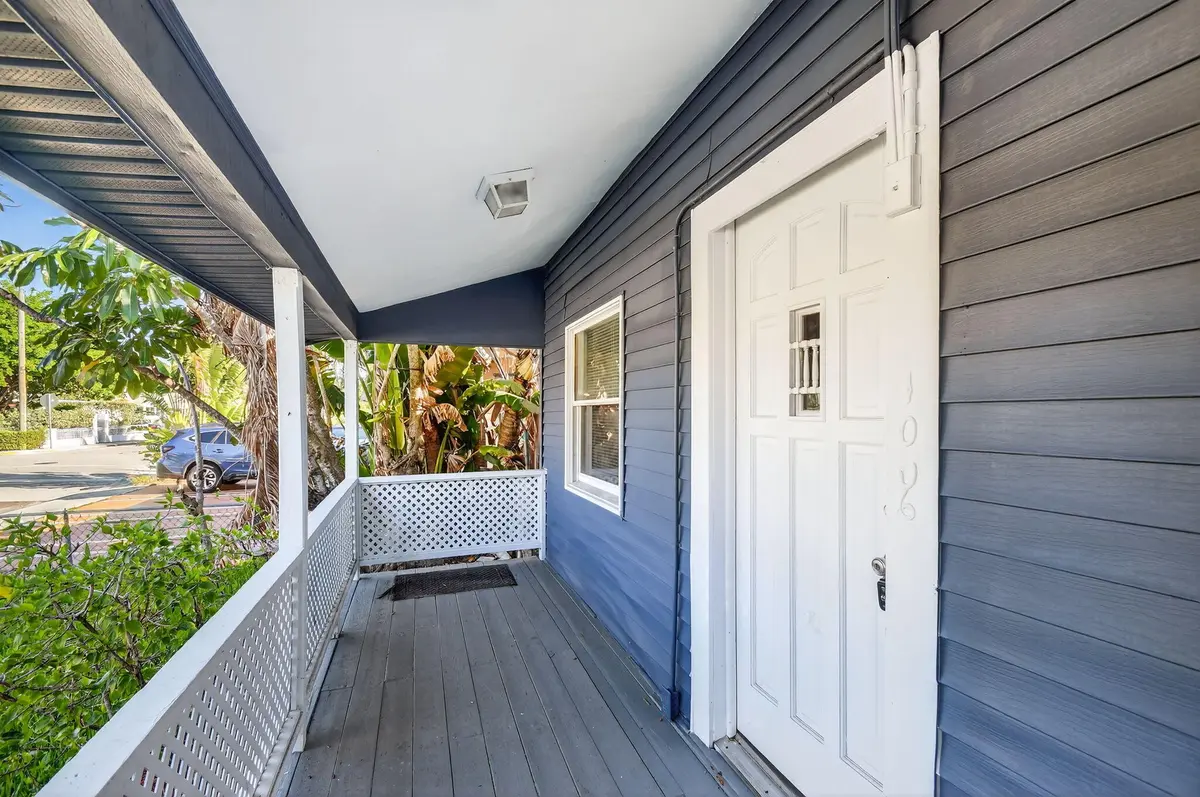Photo at 1006 S M Street, Lake Worth Beach