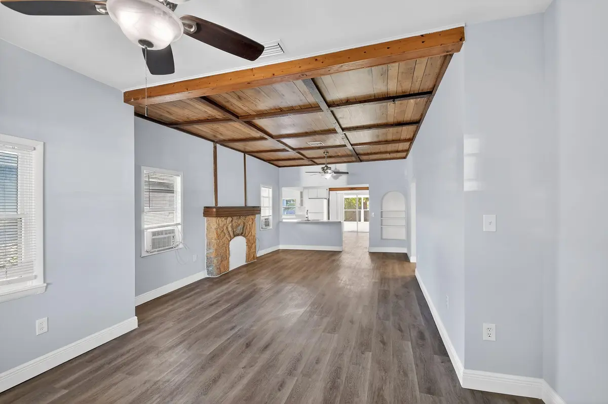 Photo at 1006 S M Street, Lake Worth Beach