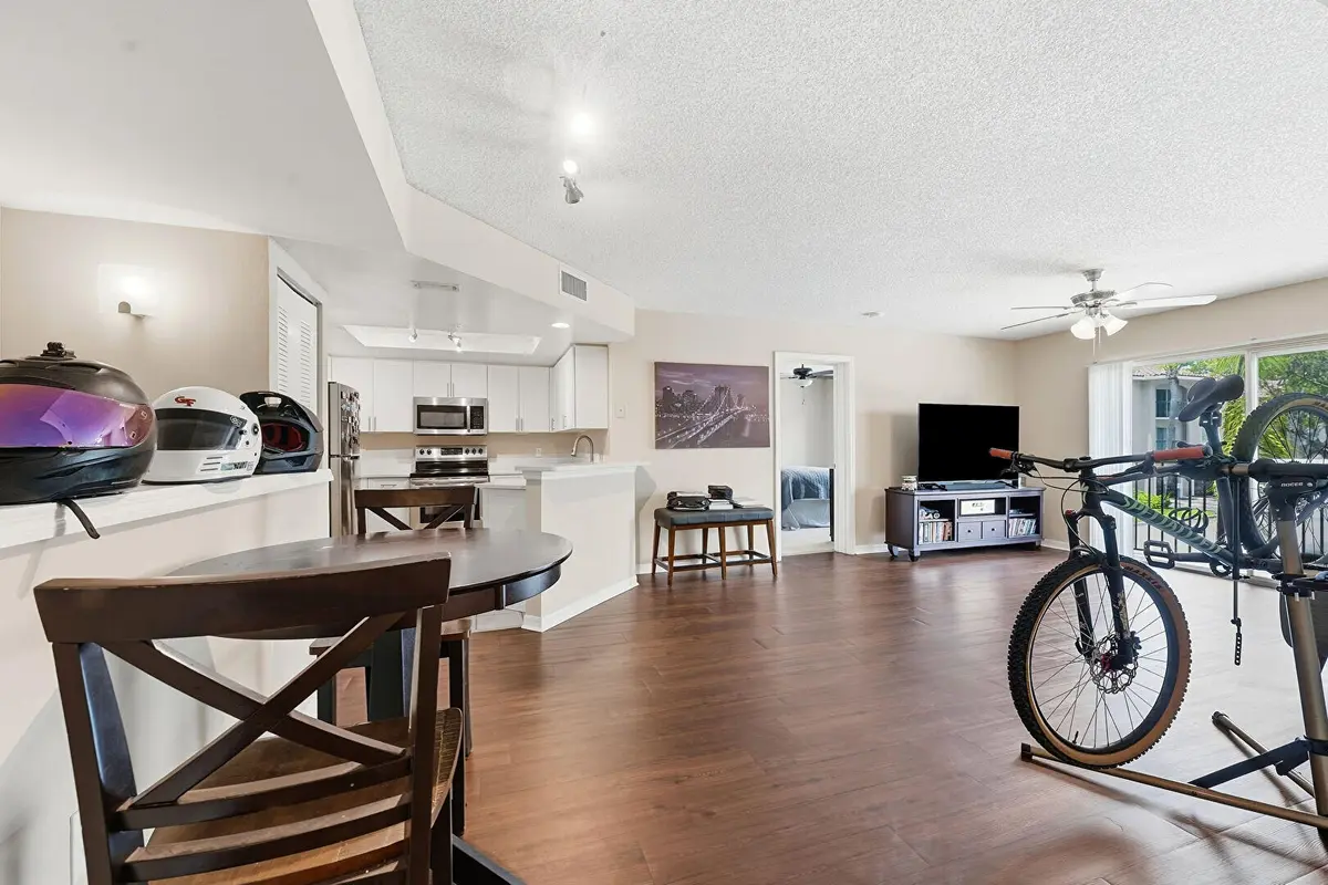 haverhill4 at 4159 N Haverhill Road 1304, West Palm Beach