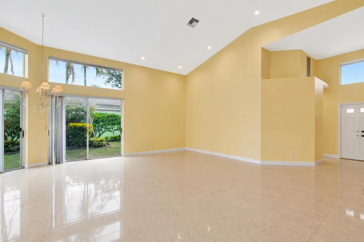 5-web-or-mls-living room at 11922 Fountainside Circle, Boynton Beach