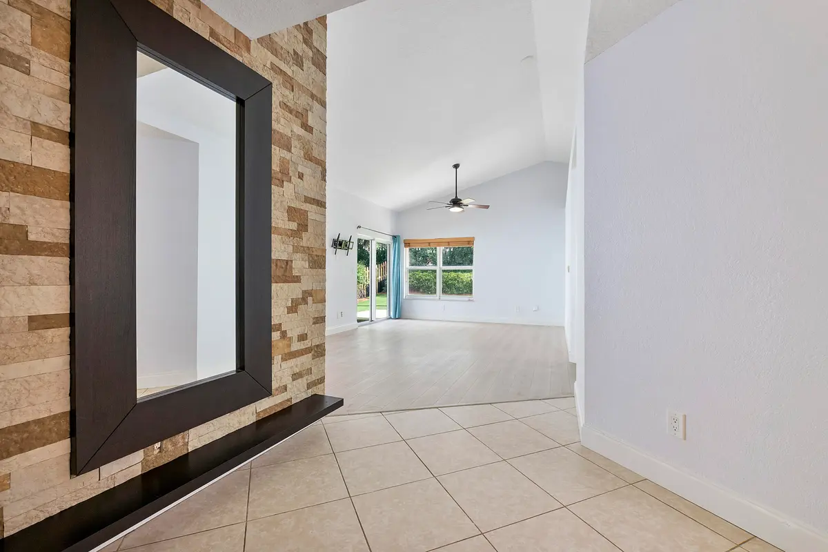 8821 Lake Park Cir N_026 at 8821 Lake Park Circle, Davie