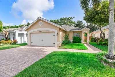 8821 Lake Park Circle, Davie – sold
