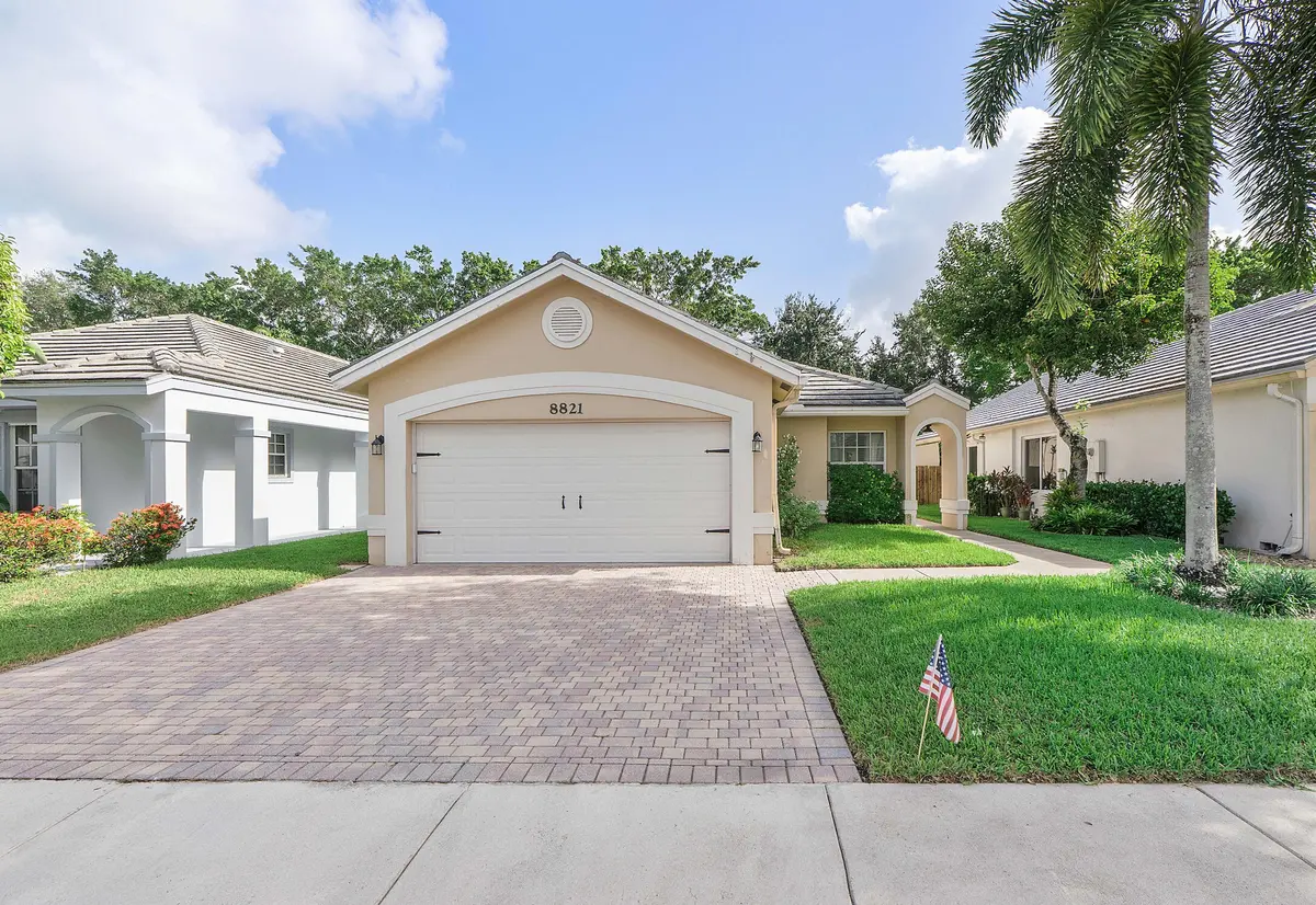 8821 Lake Park Cir N_040 at 8821 Lake Park Circle, Davie