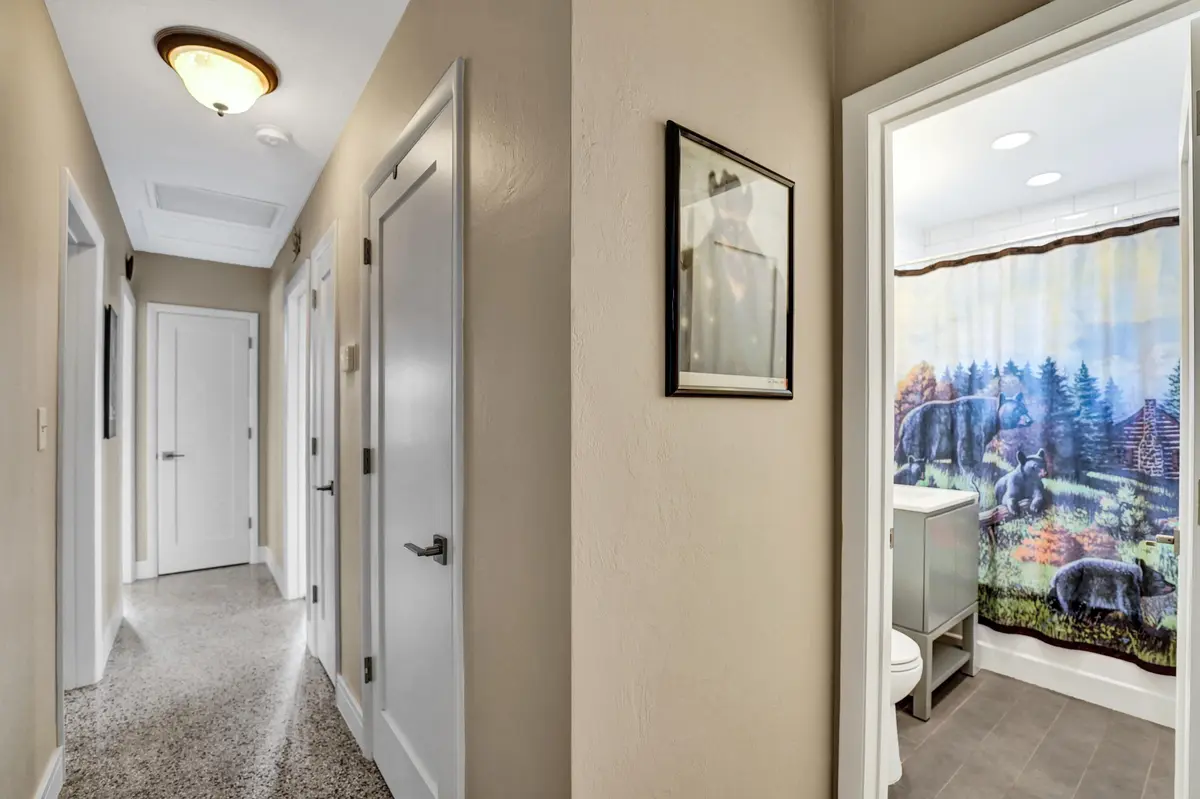 hall at 501 NE 28th Street, Wilton Manors