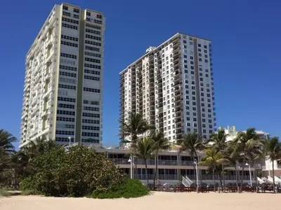 111 Briny Avenue 22-14, Pompano Beach – Condominium for rent