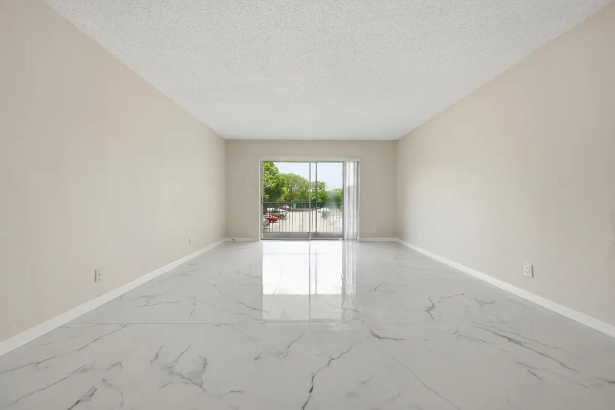 DSC00091 at 3000 Riverside Drive 201-1, Coral Springs