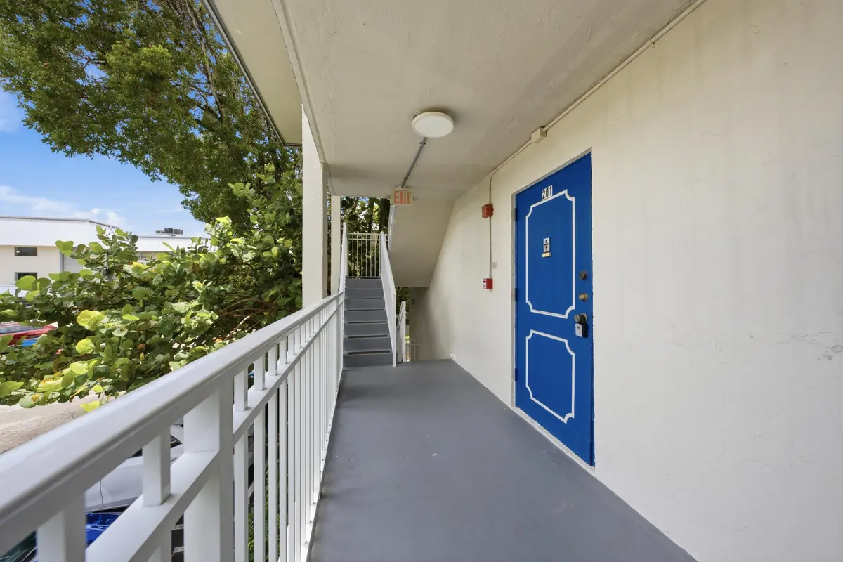 DSC00006 at 3000 Riverside Drive 201-1, Coral Springs