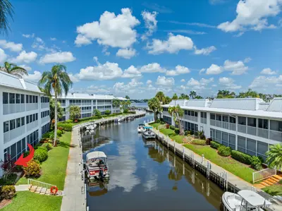 1864 SW Palm City Road Unit 103, Stuart – Condominium for sale