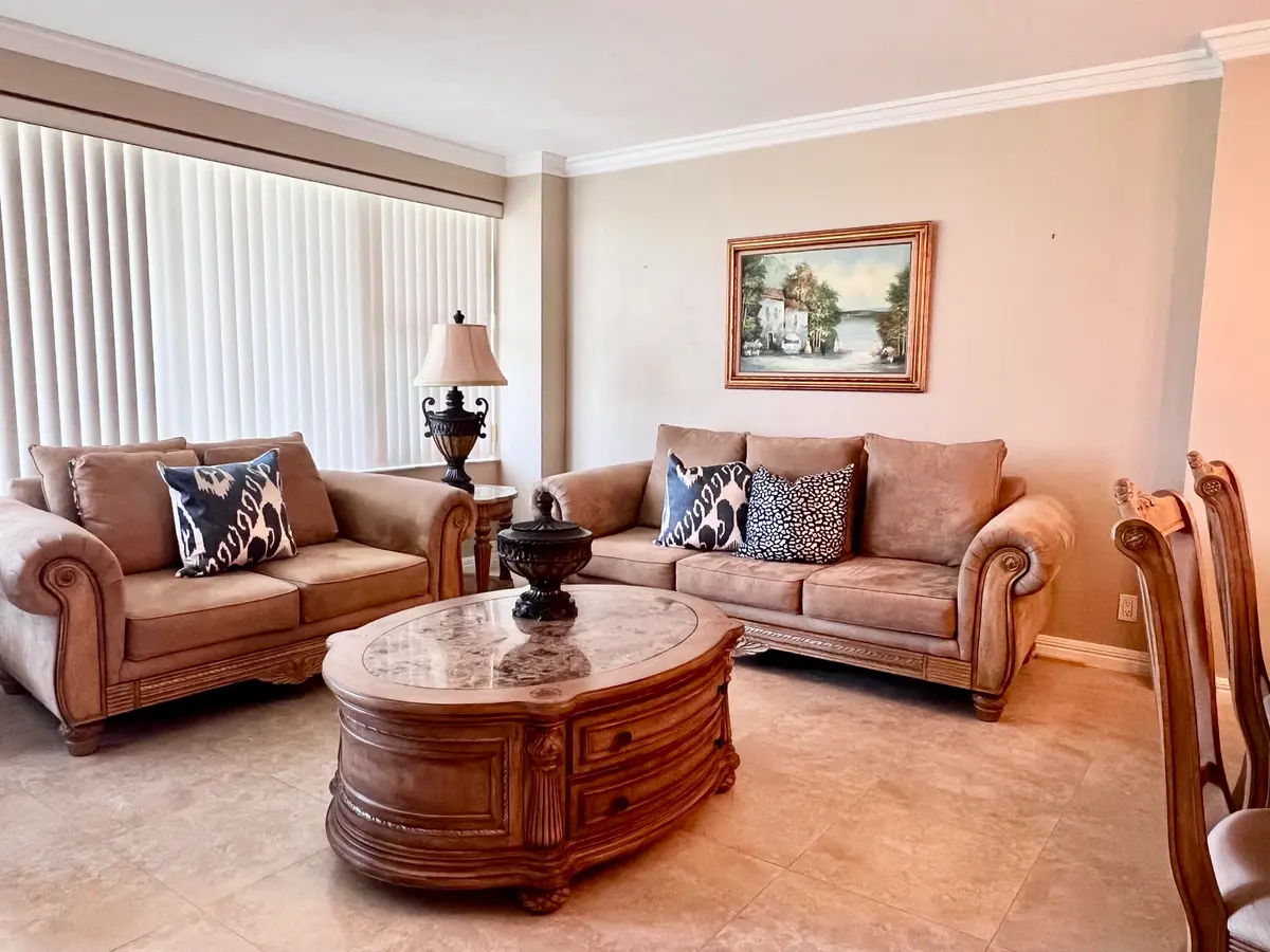IMG_3340 at 3300 NE 36th Street 518, Fort Lauderdale