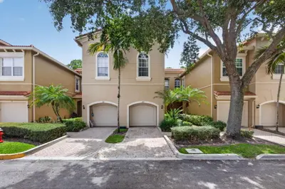 4991 Bonsai Circle 107, Palm Beach Gardens – Condominium for sale