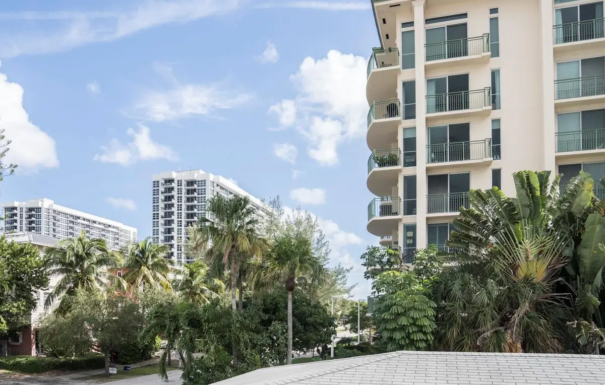 Photo 2 at 424 N Riverside Drive, Pompano Beach