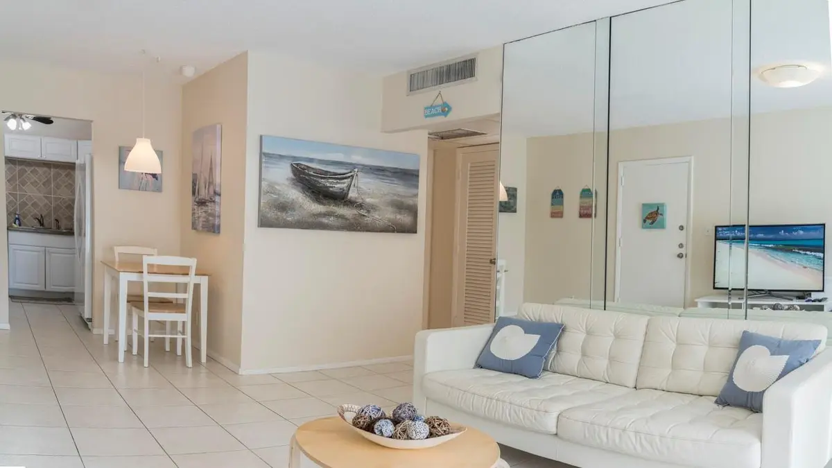 Photo 5 at 424 N Riverside Drive, Pompano Beach