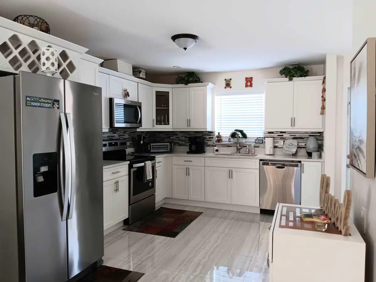 PHOTO-2025-09-30-17-11-14 at 868 Worcester A, Lake Worth