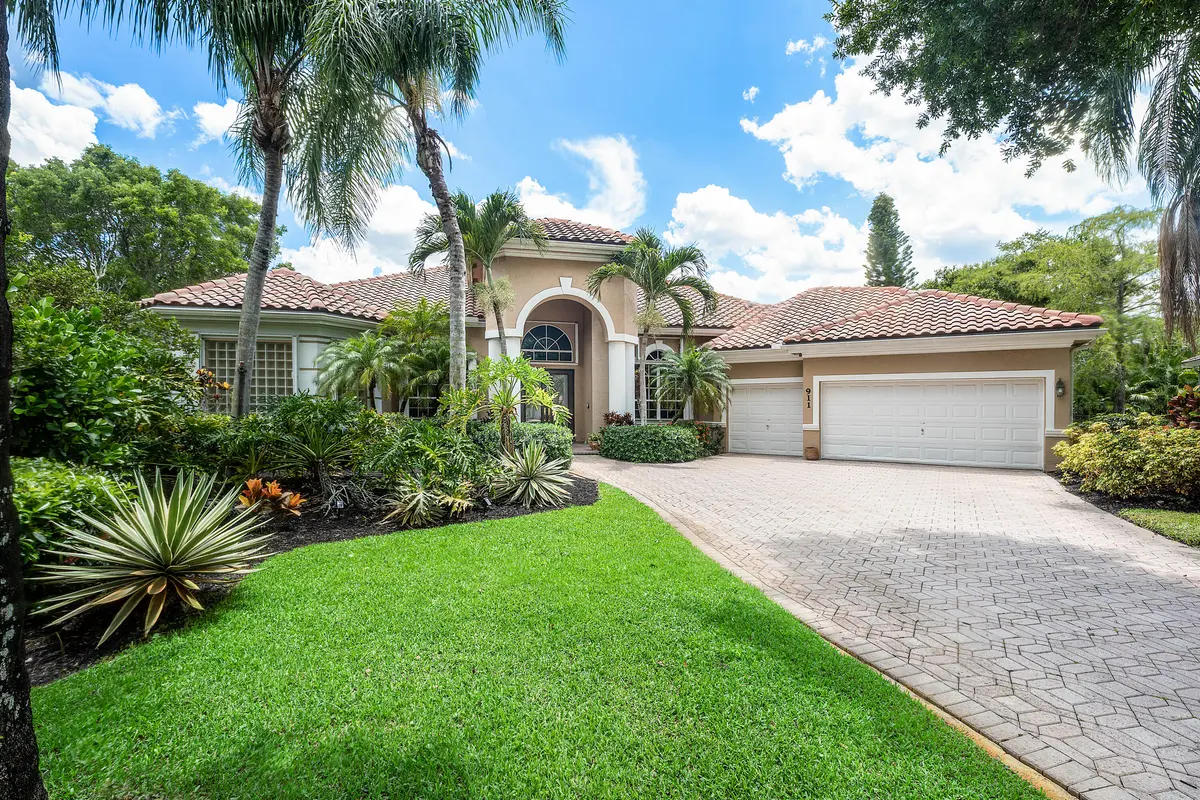 002-911ForestGlenLane-Wellington-FL-3341 at 911 Forest Glen Lane, Wellington