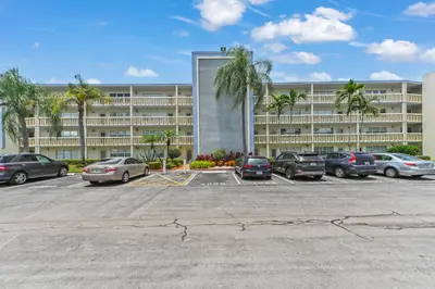 2056 Ainslie D, Boca Raton – Condominium for sale