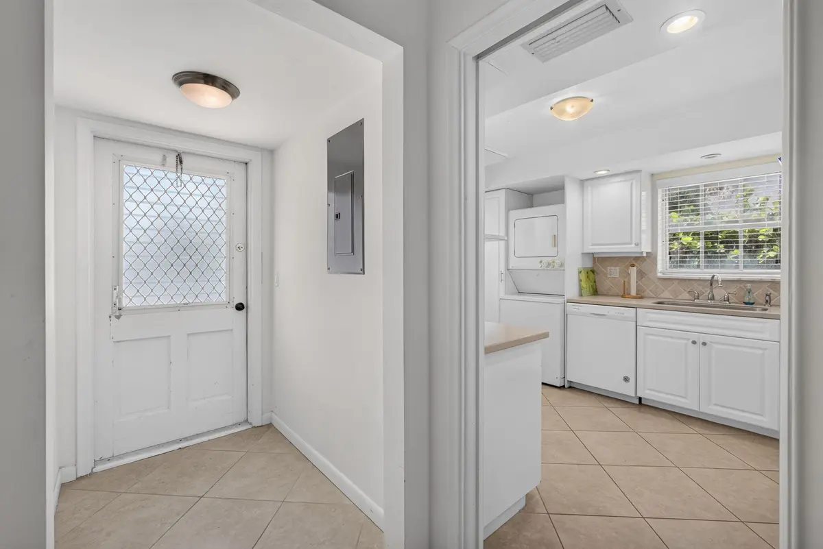 2-web-or-mls-5D1A4404 at 120 Celestial Way 114, Juno Beach
