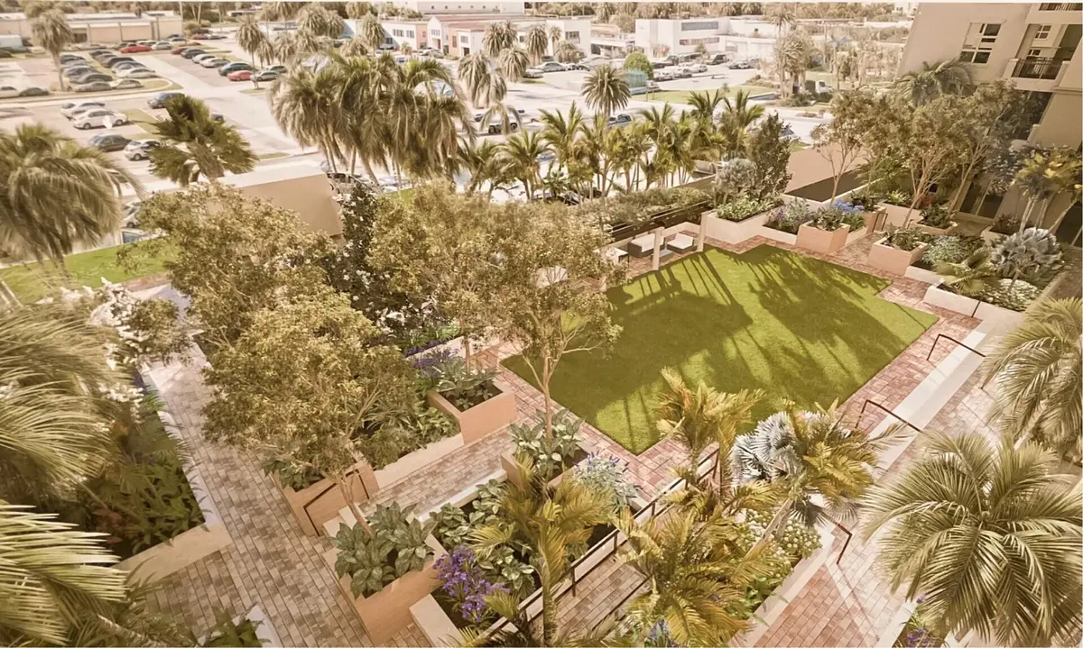 Renovated Courtyard at 403 S Sapodilla Avenue 207, West Palm Beach
