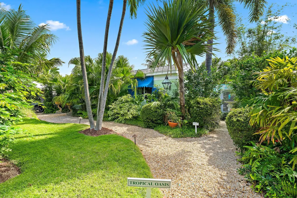 A secret garden at 7704 Martin Avenue, West Palm Beach