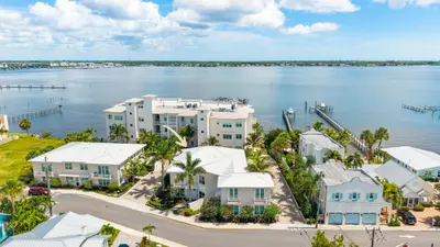 55 SE Seminole Street A, Stuart – Townhouse for rent