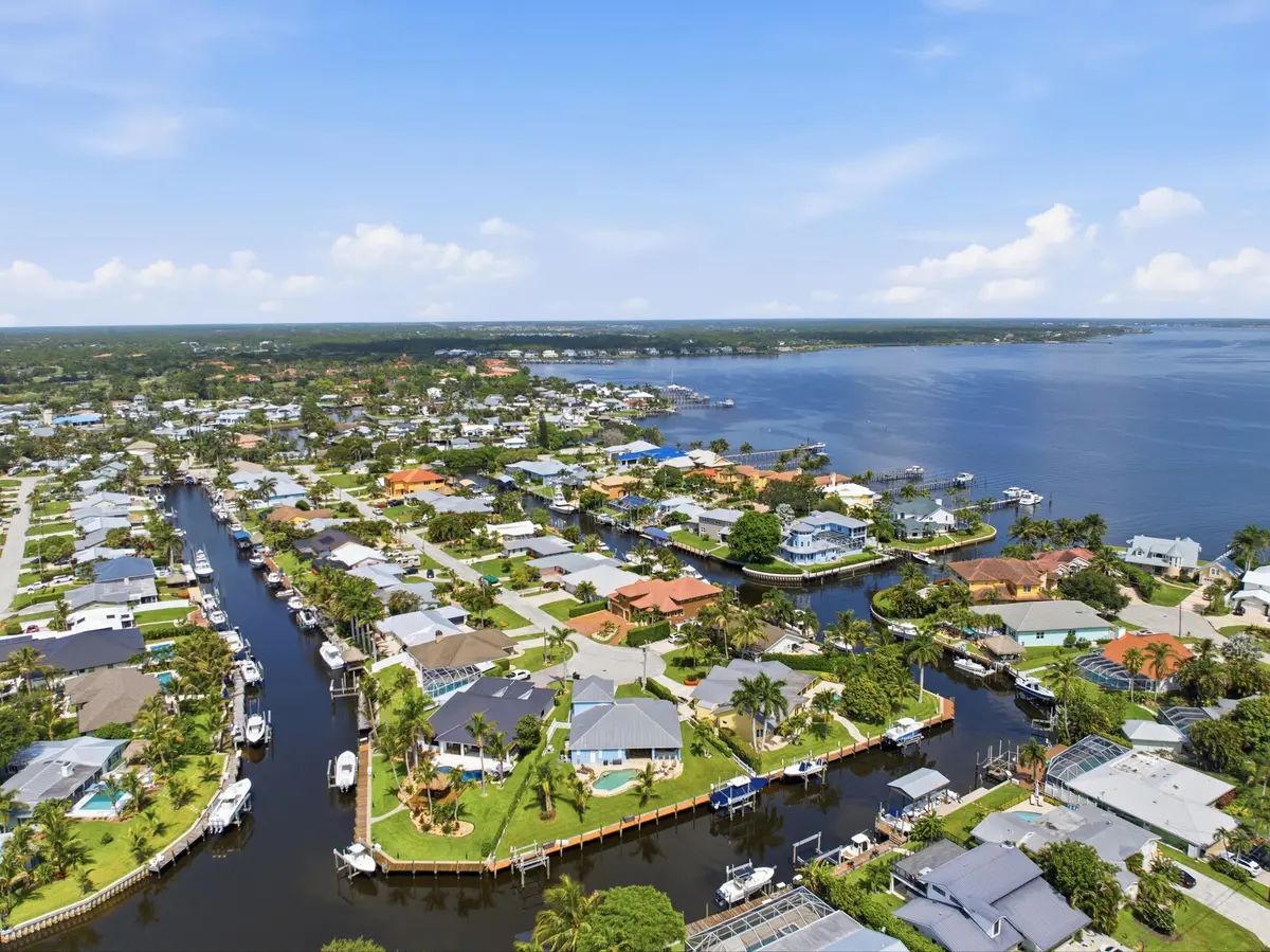 53_dji_20260708111415_0980_d at 1489 SW Seahawk Way, Palm City