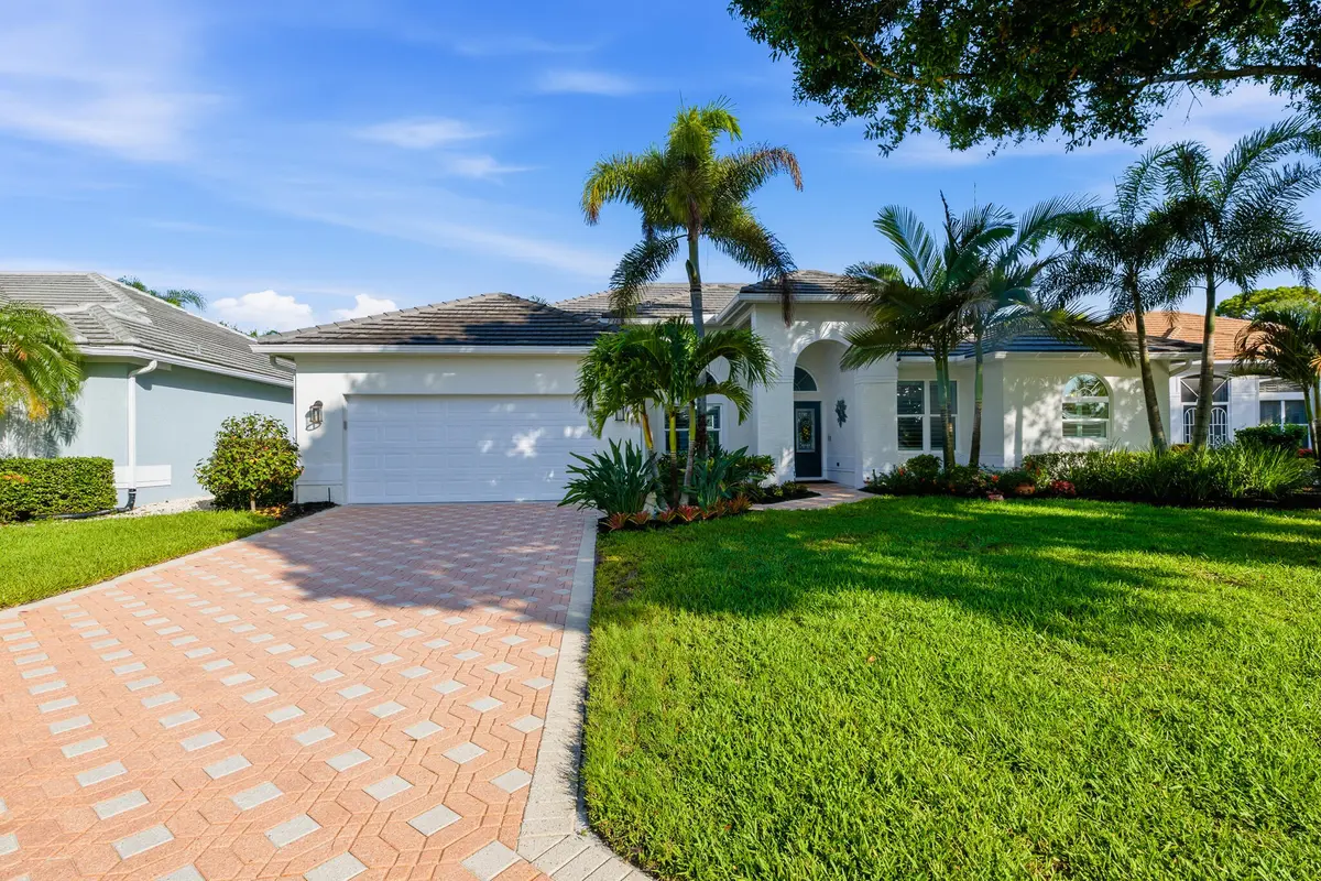 02_beyc6a4e66a414999 at 2206 SW Whitemarsh Way, Palm City