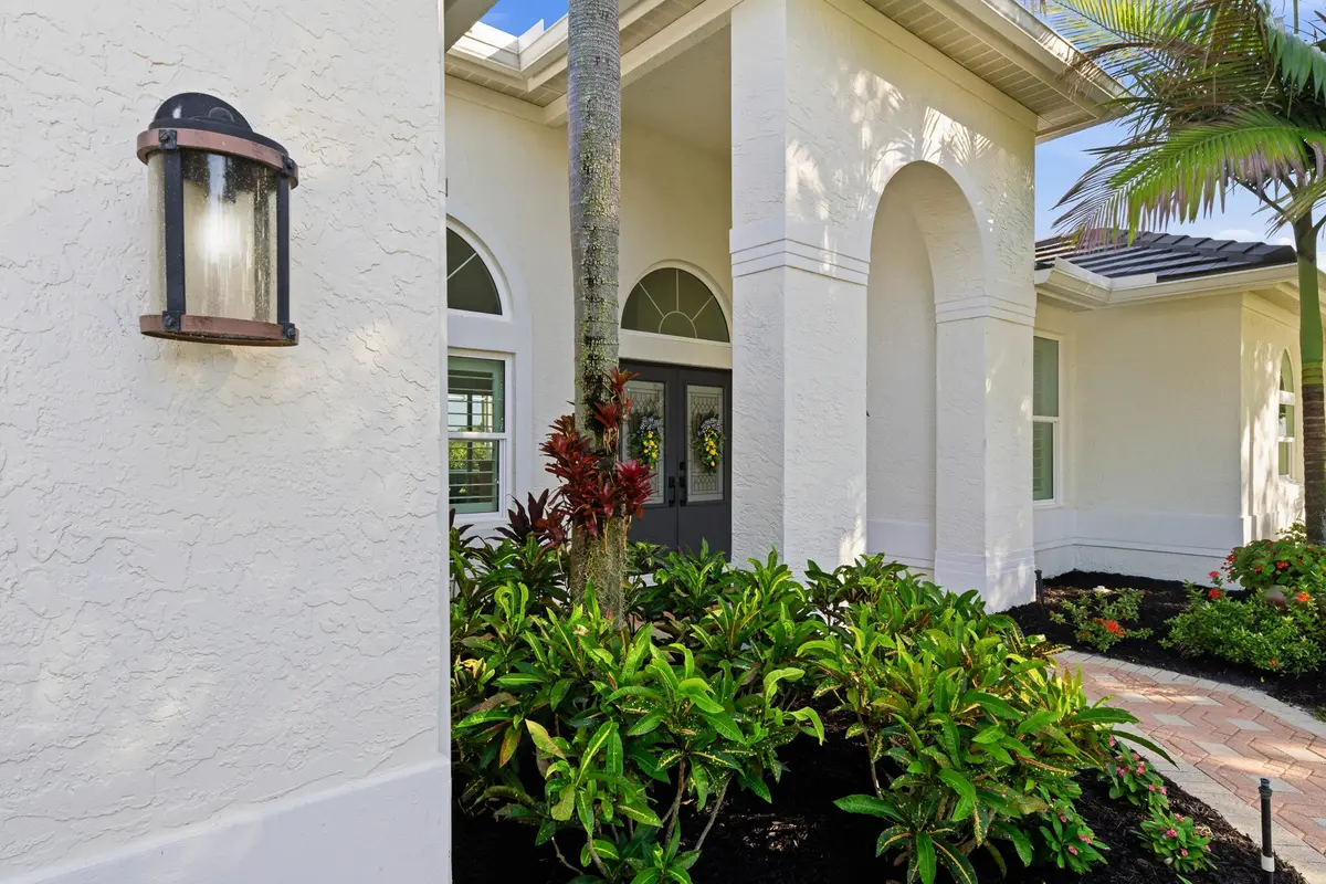 03_beyc6a4e66a74e1d3 at 2206 SW Whitemarsh Way, Palm City