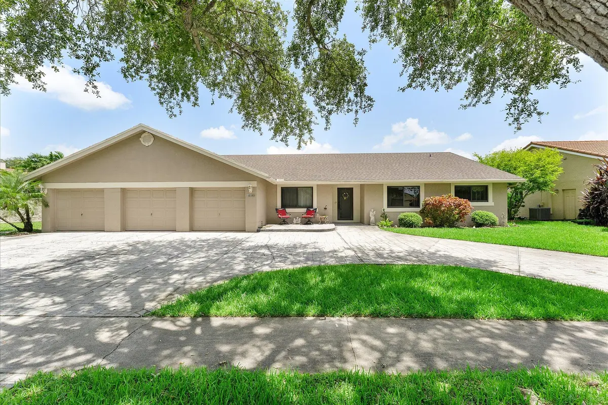 02-10349 SW 49th Manor_002 at 10349 SW 49th Manor, Cooper City