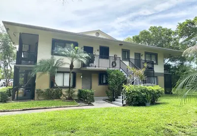 588 Trace Circle 211, Deerfield Beach – Condominium for sale