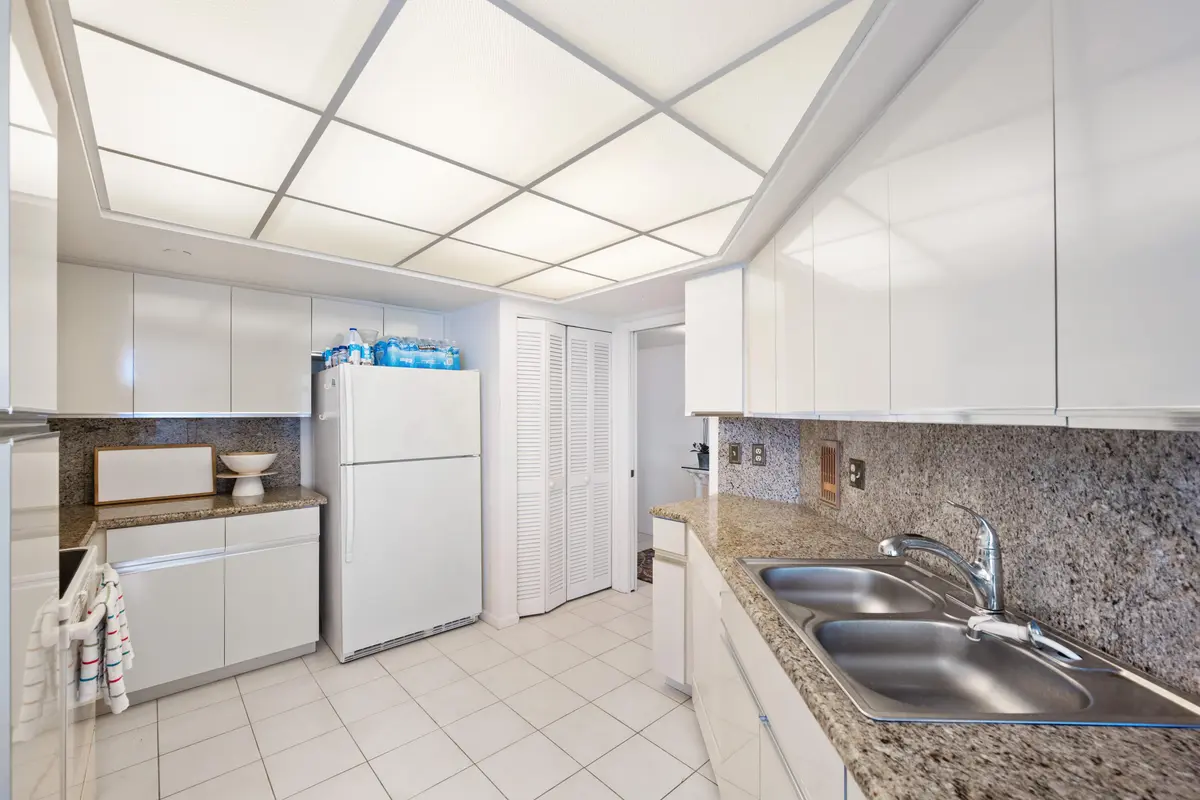 kitchen at 3560 S Ocean Boulevard Ph-6, South Palm Beach