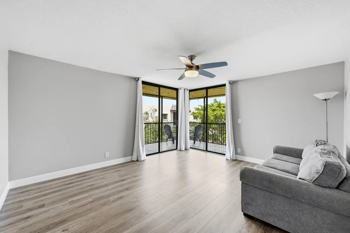 09_living room at 10401 W Broward Boulevard 401, Plantation