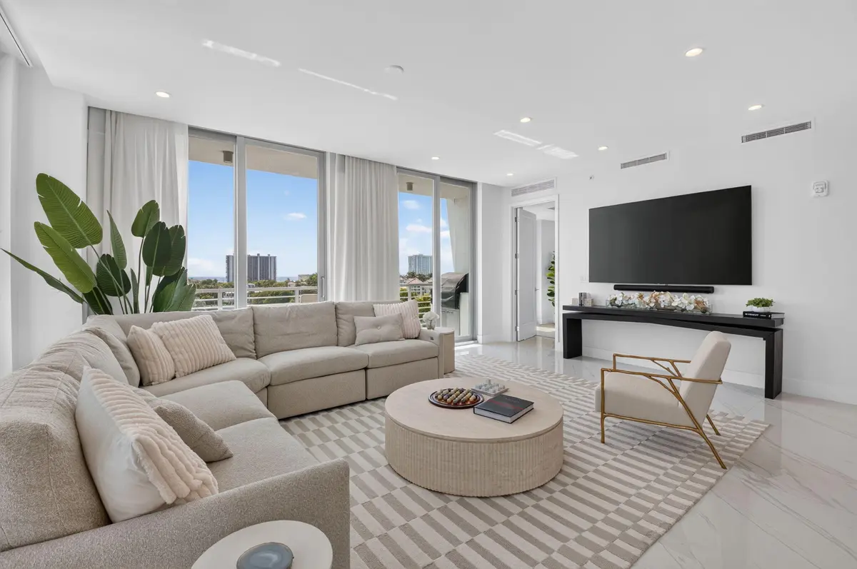 20-web-or-mls-DSC_4596 at 495 E Royal Palm Road 601, Boca Raton