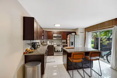 8910 SW 20th Place A-23, Davie – Townhouse for sale