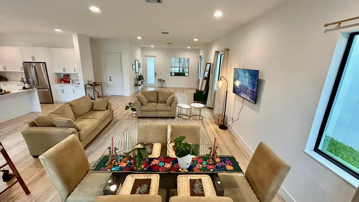 IMG_1969 at 1423 SW 23rd Street, Fort Lauderdale