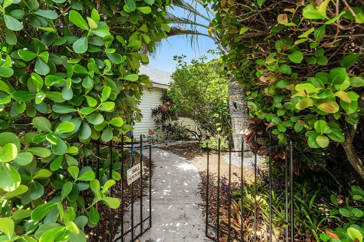 Street view gate at 1309 Lucerne Avenue, Lake Worth Beach