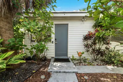 1309 Lucerne Avenue, Lake Worth Beach – Single Family Residence for sale