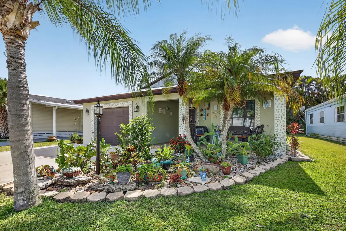 3-web-or-mls-5P1A6688 at 11 SE Flamenco Way, Port St. Lucie