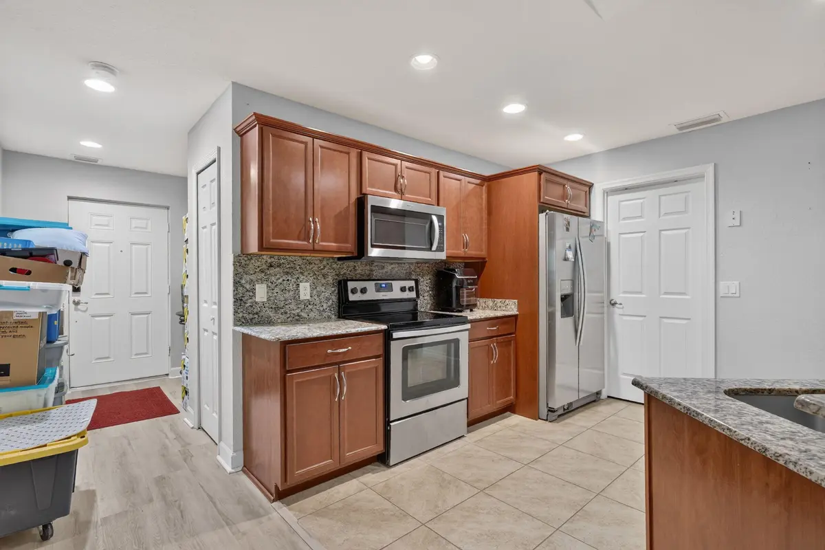 14-web-or-mls-5P1A6743 at 11 SE Flamenco Way, Port St. Lucie