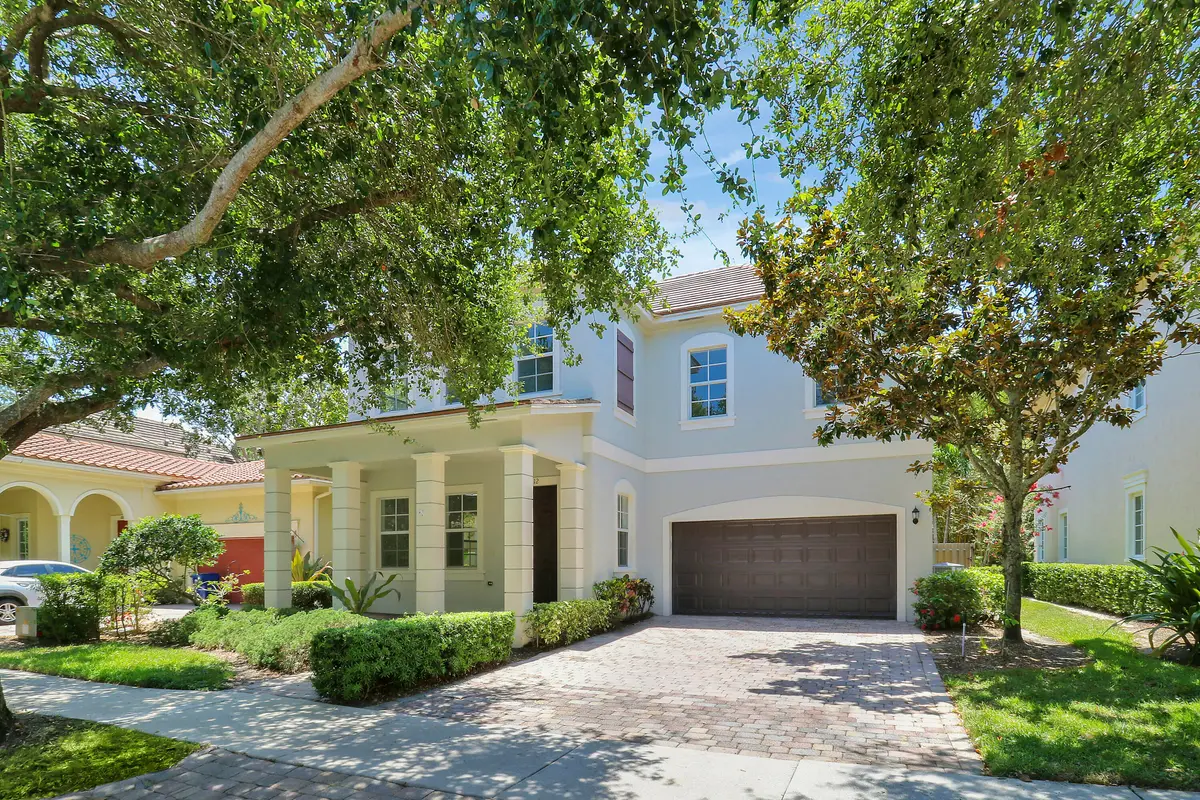 Welcoming Front Porch at 112 Dunmore Drive, Jupiter
