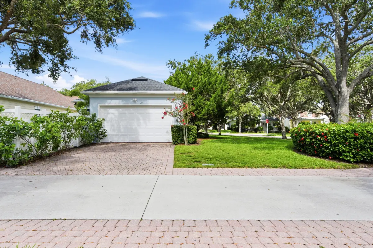 FRONT EXTERIOR at 301 Newhaven Boulevard, Jupiter