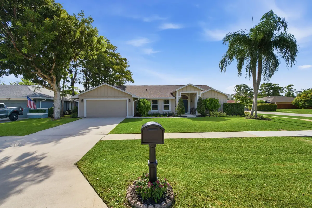 Front of the home at 805 Daffodil Drive, Wellington