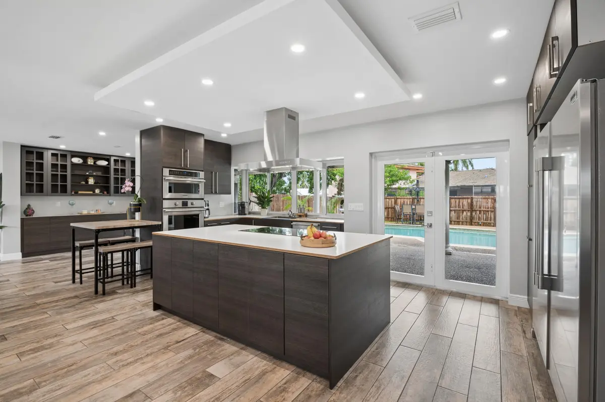 6-Maitlen-4601 W Hawthorne Cir-17 at 4601 W Hawthorne Circle, Hollywood