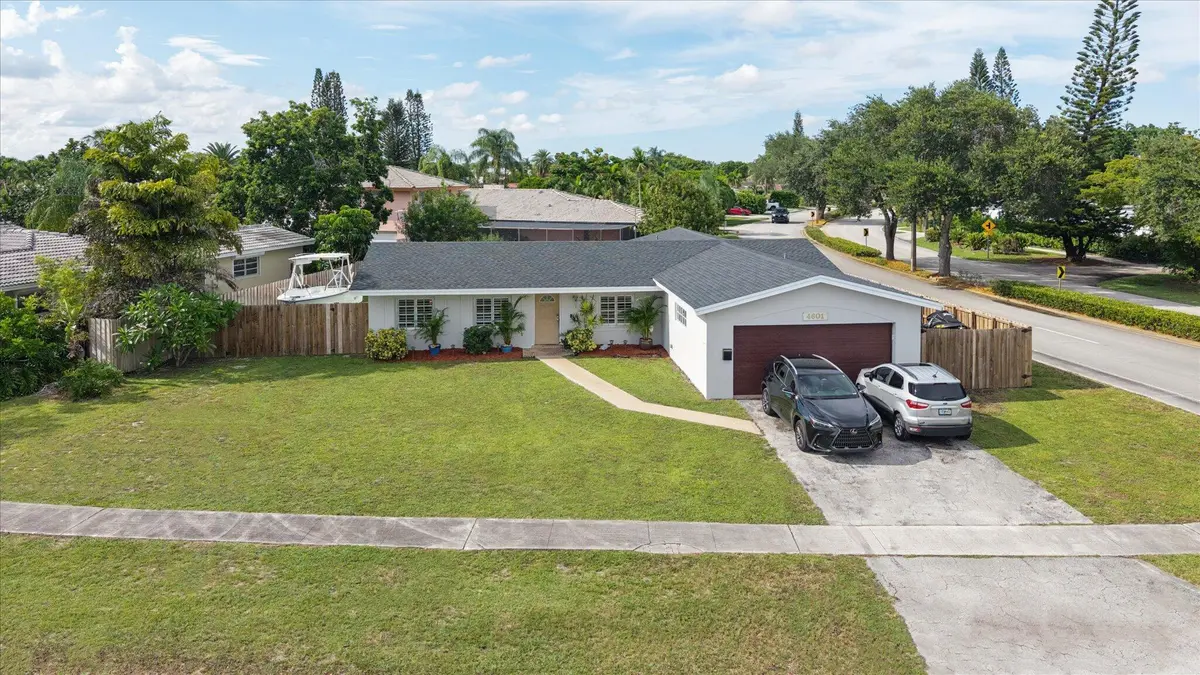 36-Maitlen-4601 W Hawthorne Cir-35 at 4601 W Hawthorne Circle, Hollywood