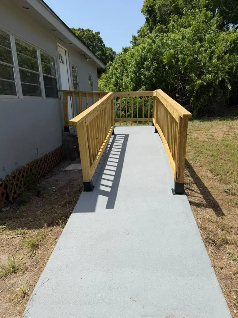 4250 29TH AVE - Side at 4250 29th Avenue A, Vero Beach