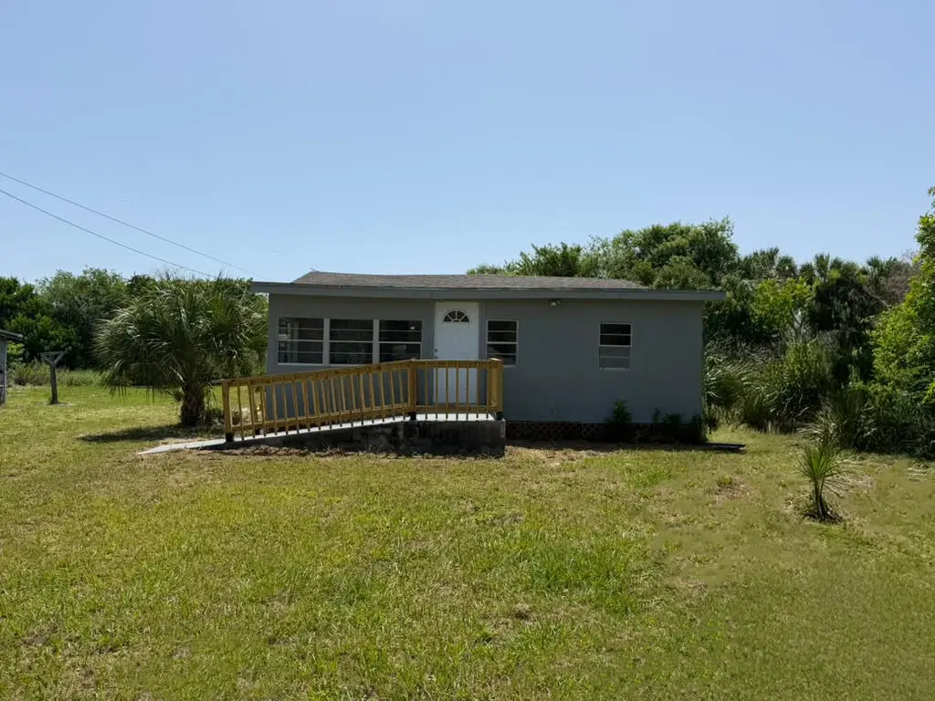 4250 29TH AVE - Front 3 at 4250 29th Avenue A, Vero Beach